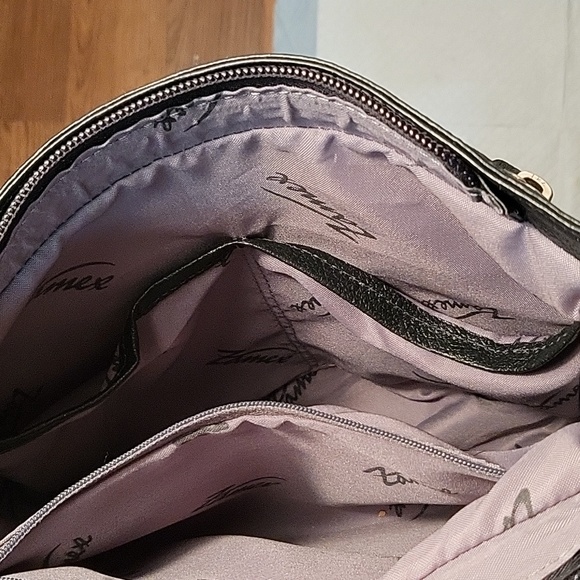 Zamex Black Leather Crossbody W/Butterfly Design - Picture 5 of 8